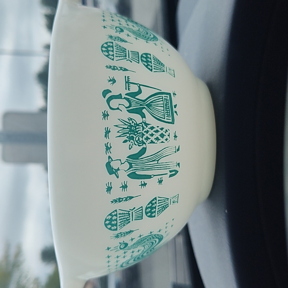 Pyrex Amish Butter Print Bowl